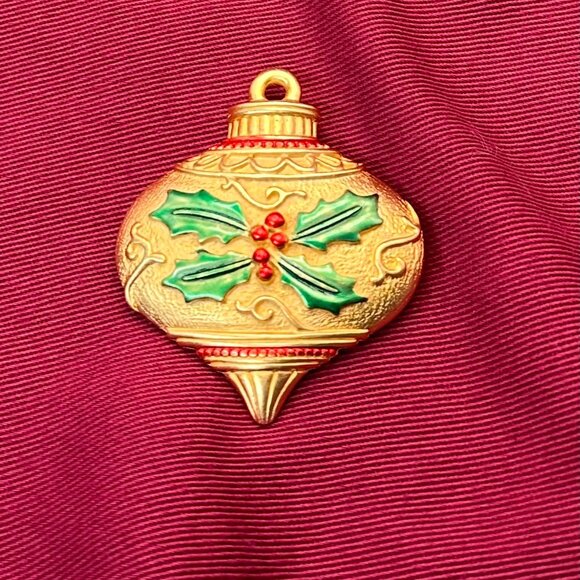 VTG JJ Gold-Tone Christmas Ornament Brooch - Picture 1 of 12